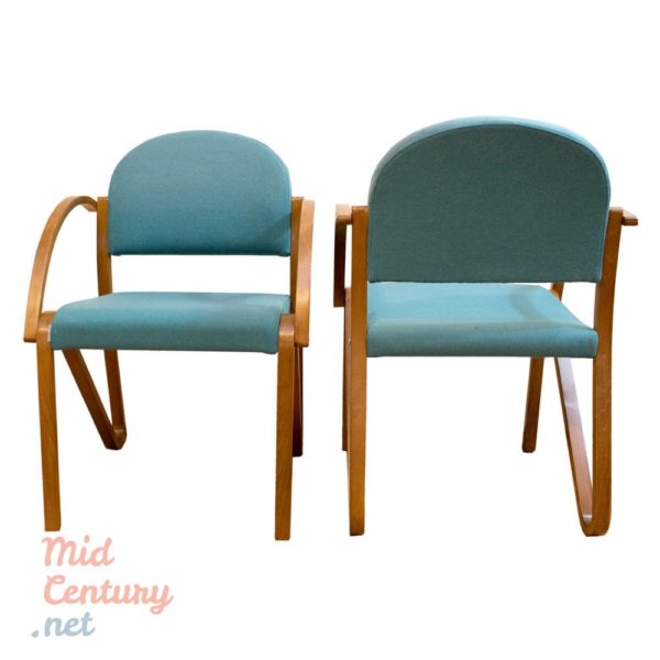 Set of 3 Hov Dokka chairs