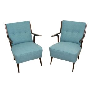 Beautiful pair of Mid-Century armchairs made in Italy in the 1950s