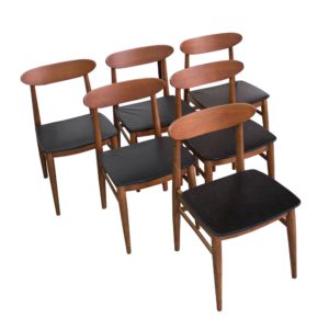Set of 6 Danish teak dining chairs made in the 1960s